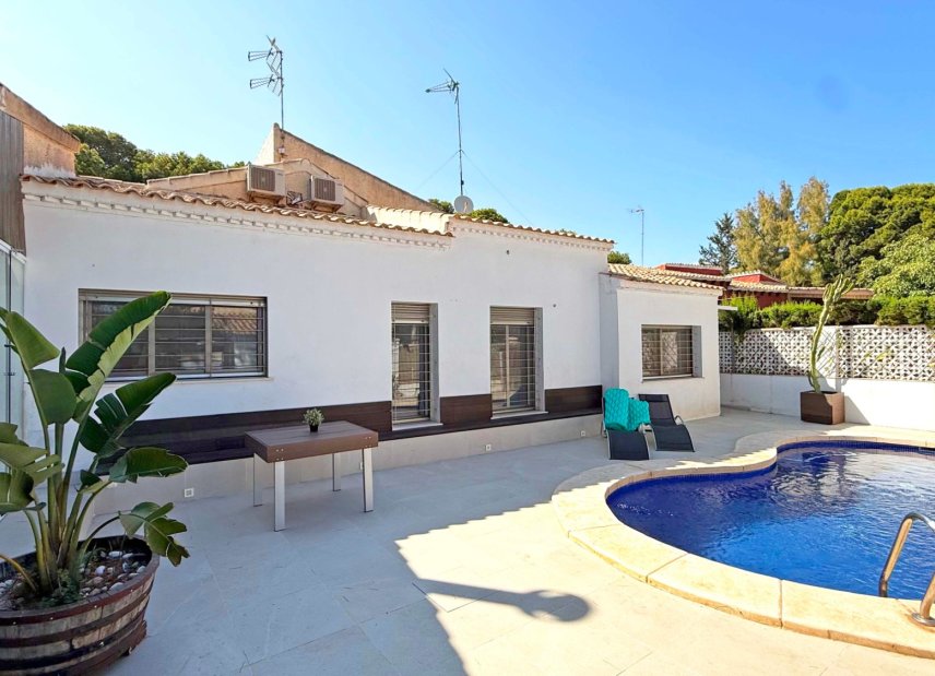 Gensalg - Villa -
Orihuela Costa - Punta Prima