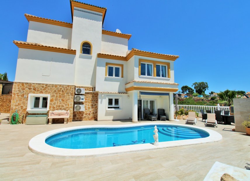 Gensalg - Villa -
Villamartín - Los Dolses