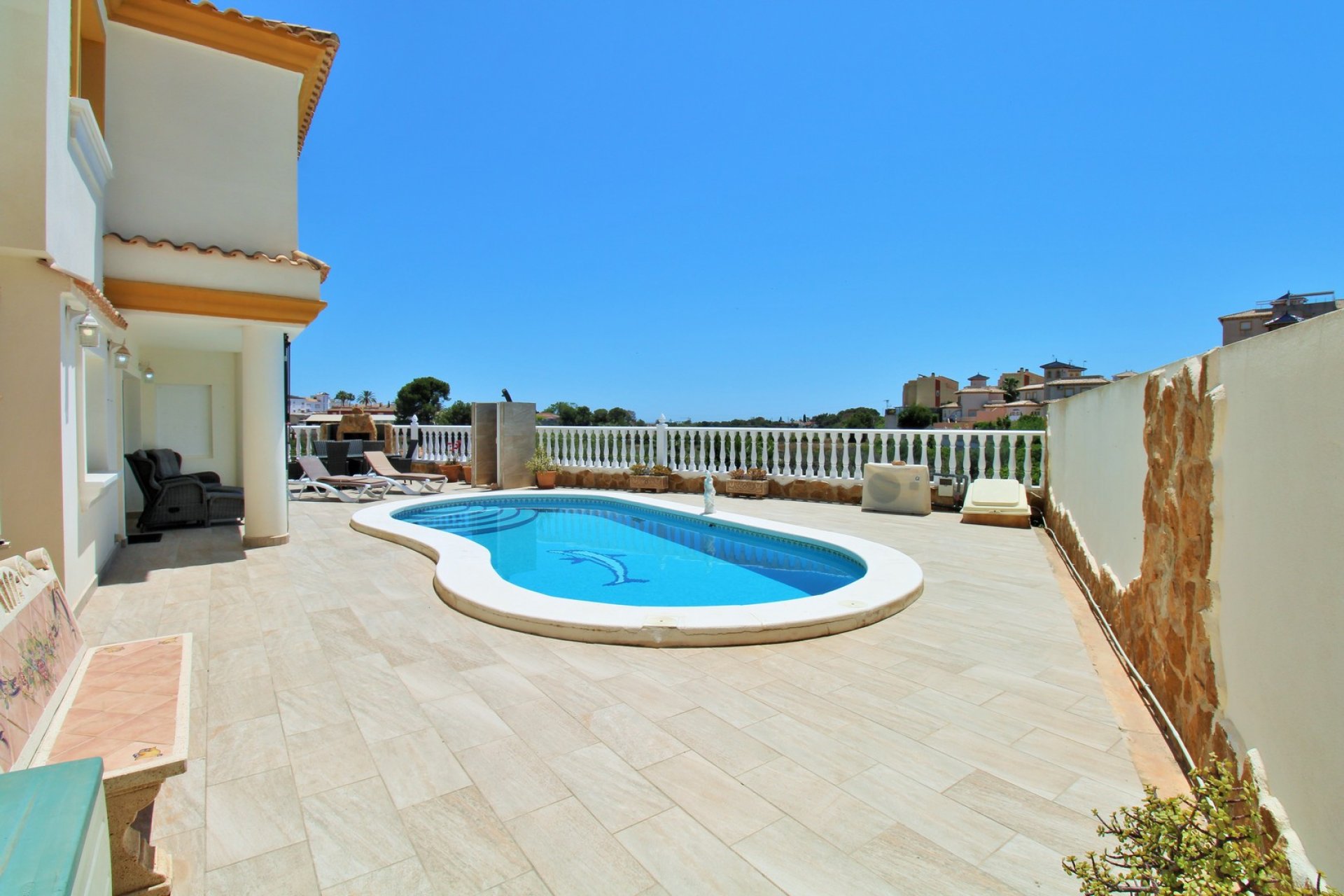 Gensalg - Villa -
Villamartín - Los Dolses