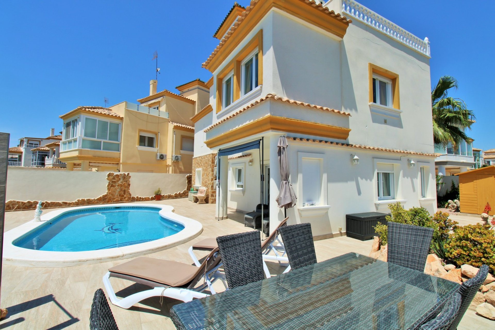 Gensalg - Villa -
Villamartín - Los Dolses