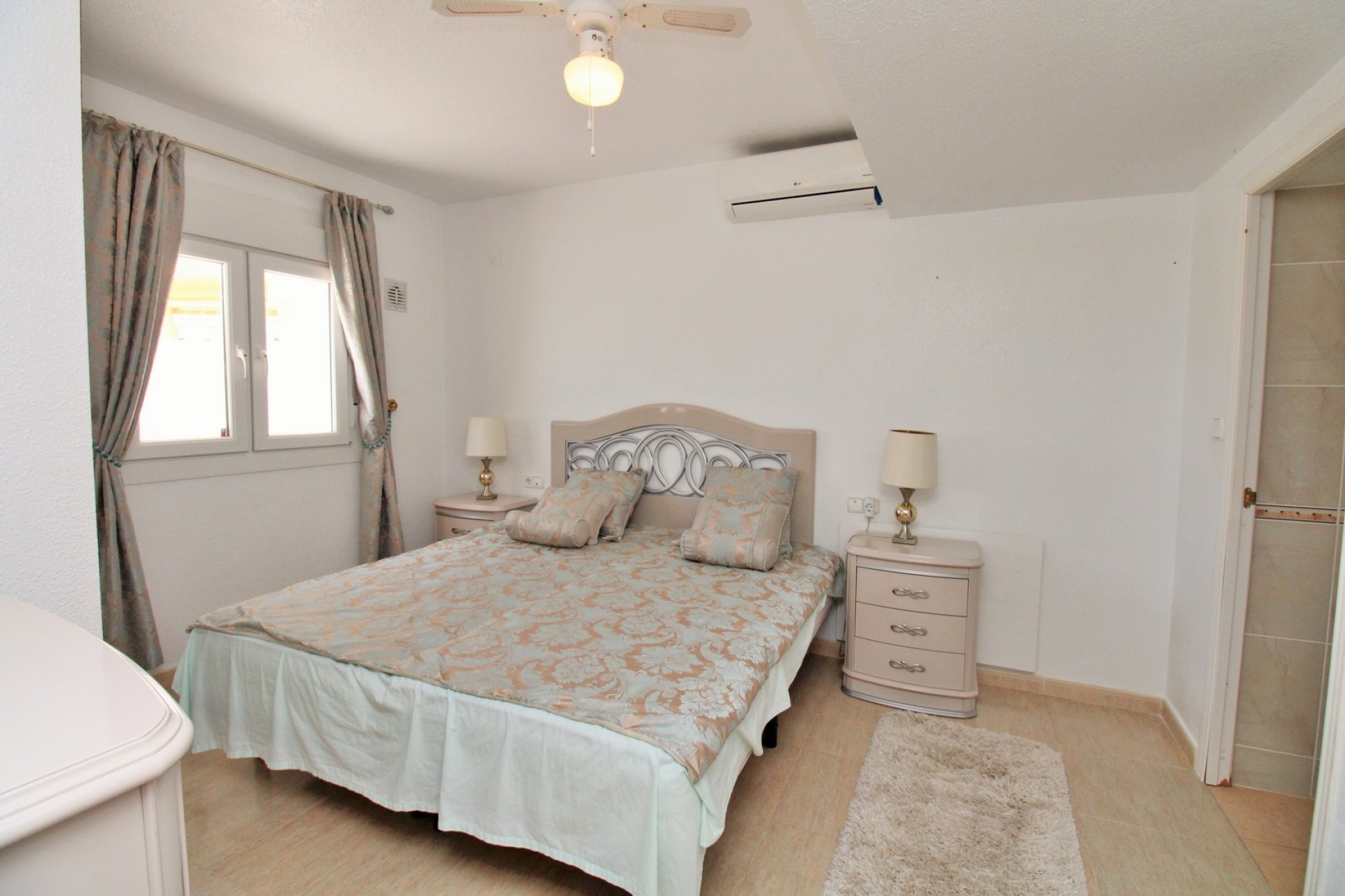 Gensalg - Villa -
Villamartín - Los Dolses