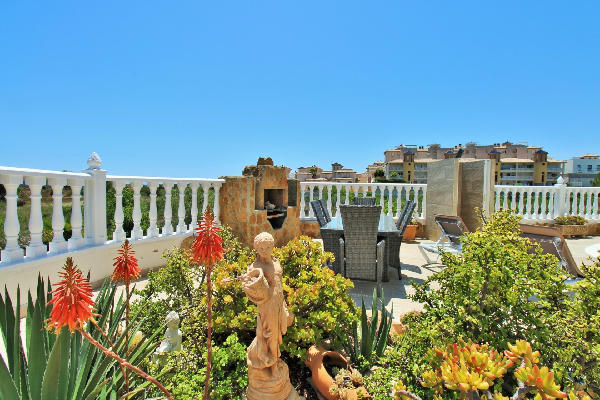 Gensalg - Villa -
Villamartín - Los Dolses