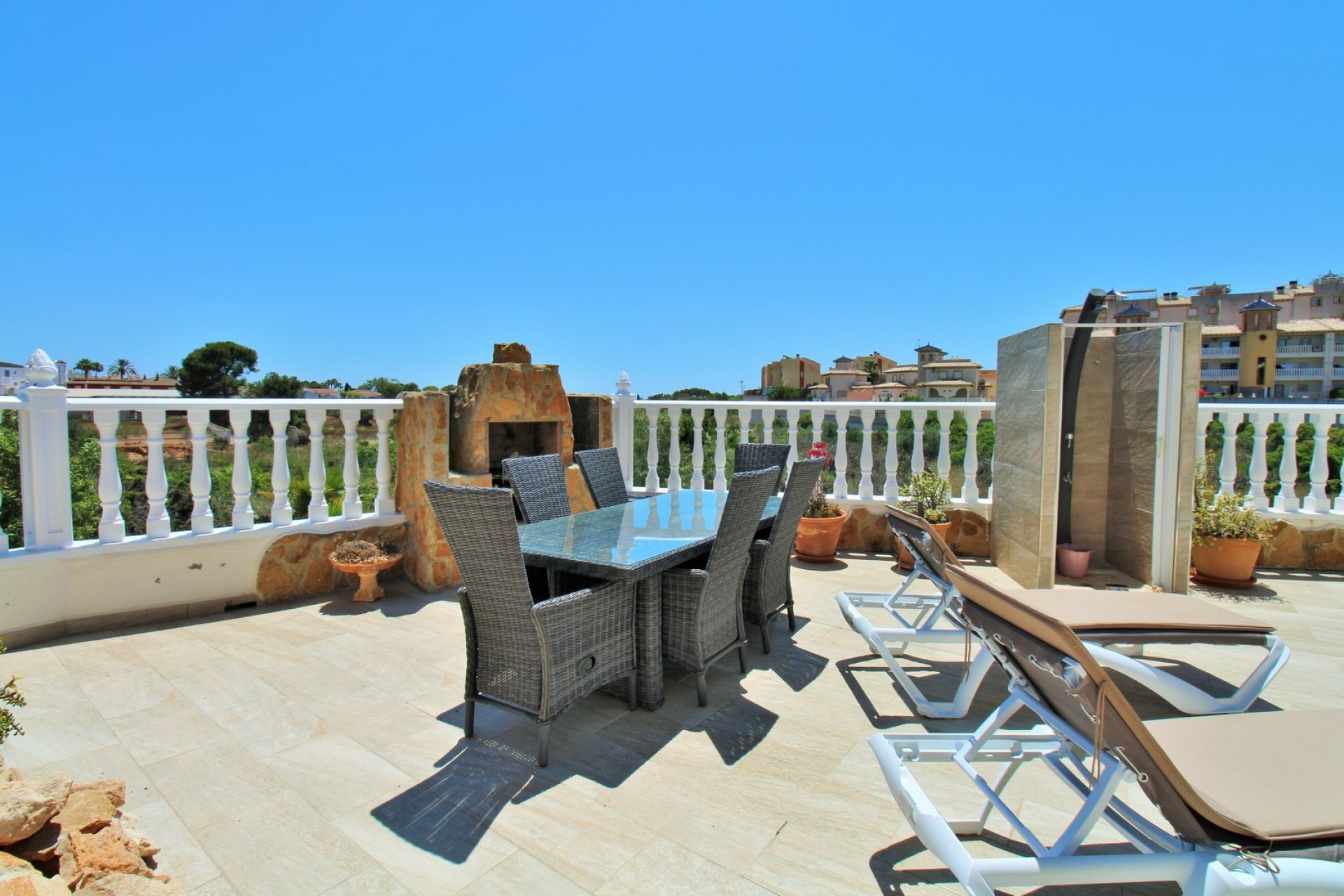 Gensalg - Villa -
Villamartín - Los Dolses