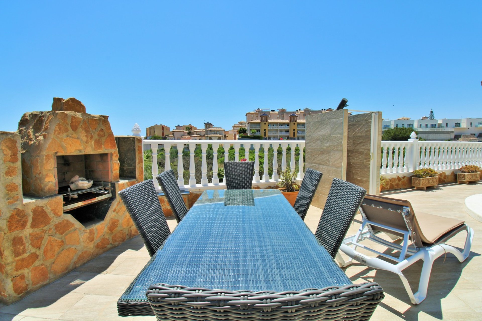 Gensalg - Villa -
Villamartín - Los Dolses