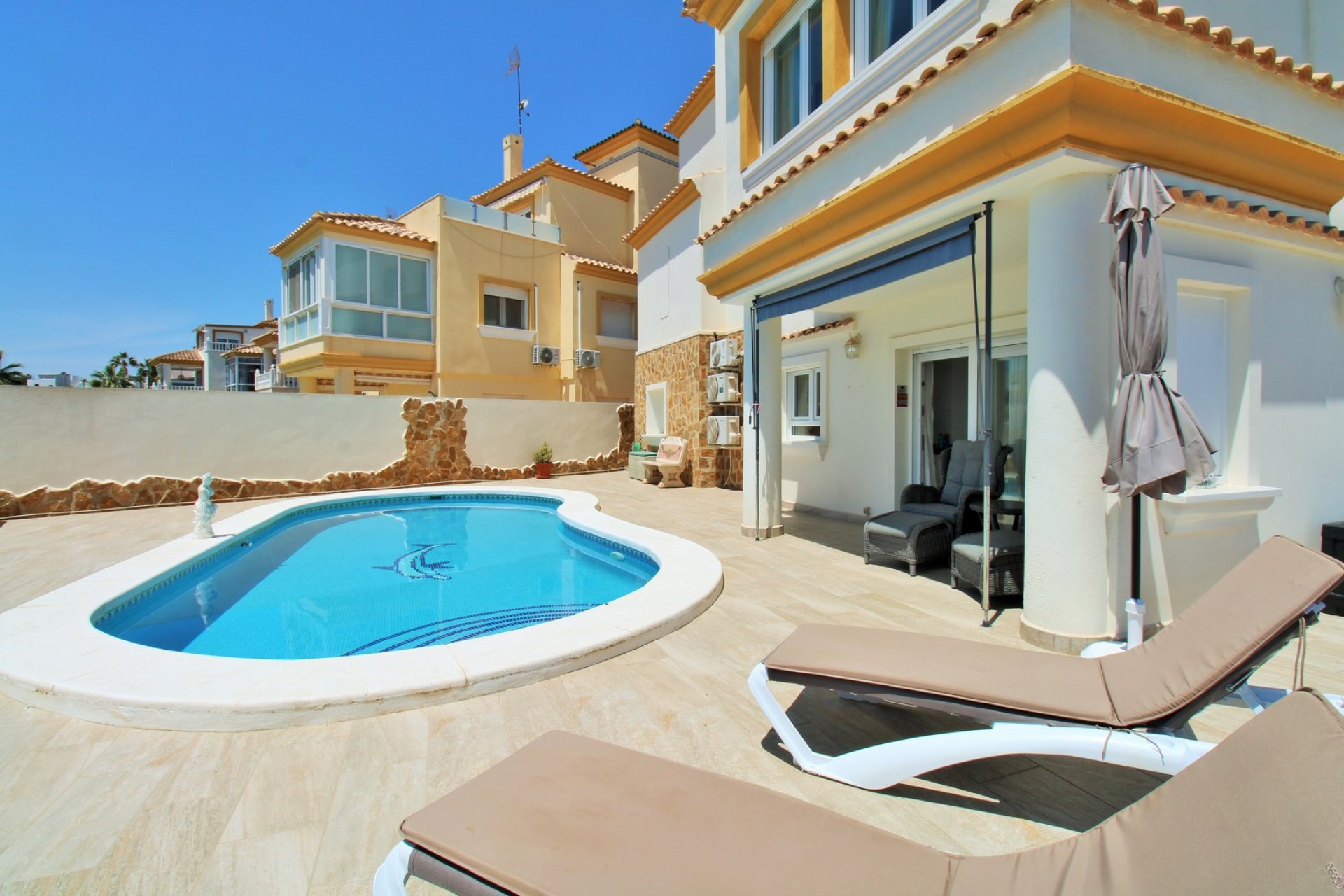 Gensalg - Villa -
Villamartín - Los Dolses