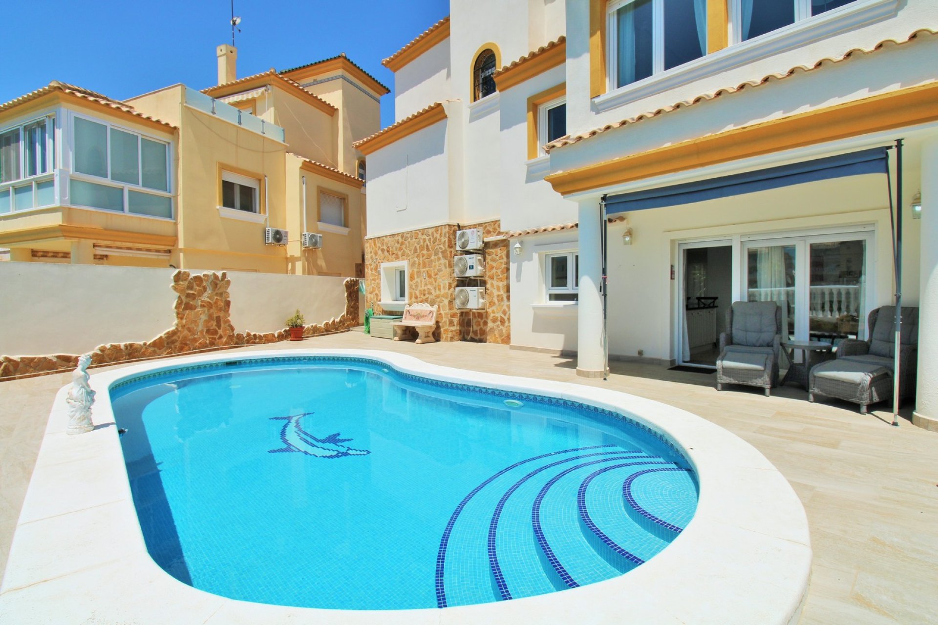 Gensalg - Villa -
Villamartín - Los Dolses