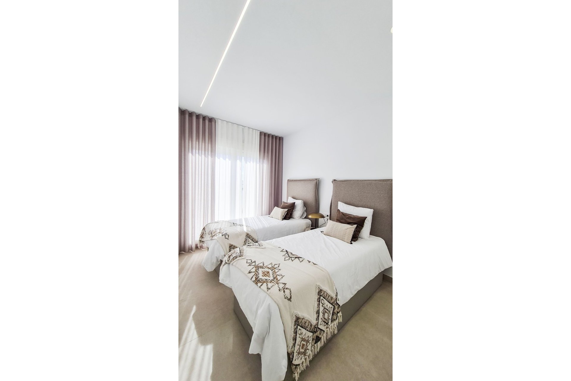 New Build - Villa -
Las Esperanzas