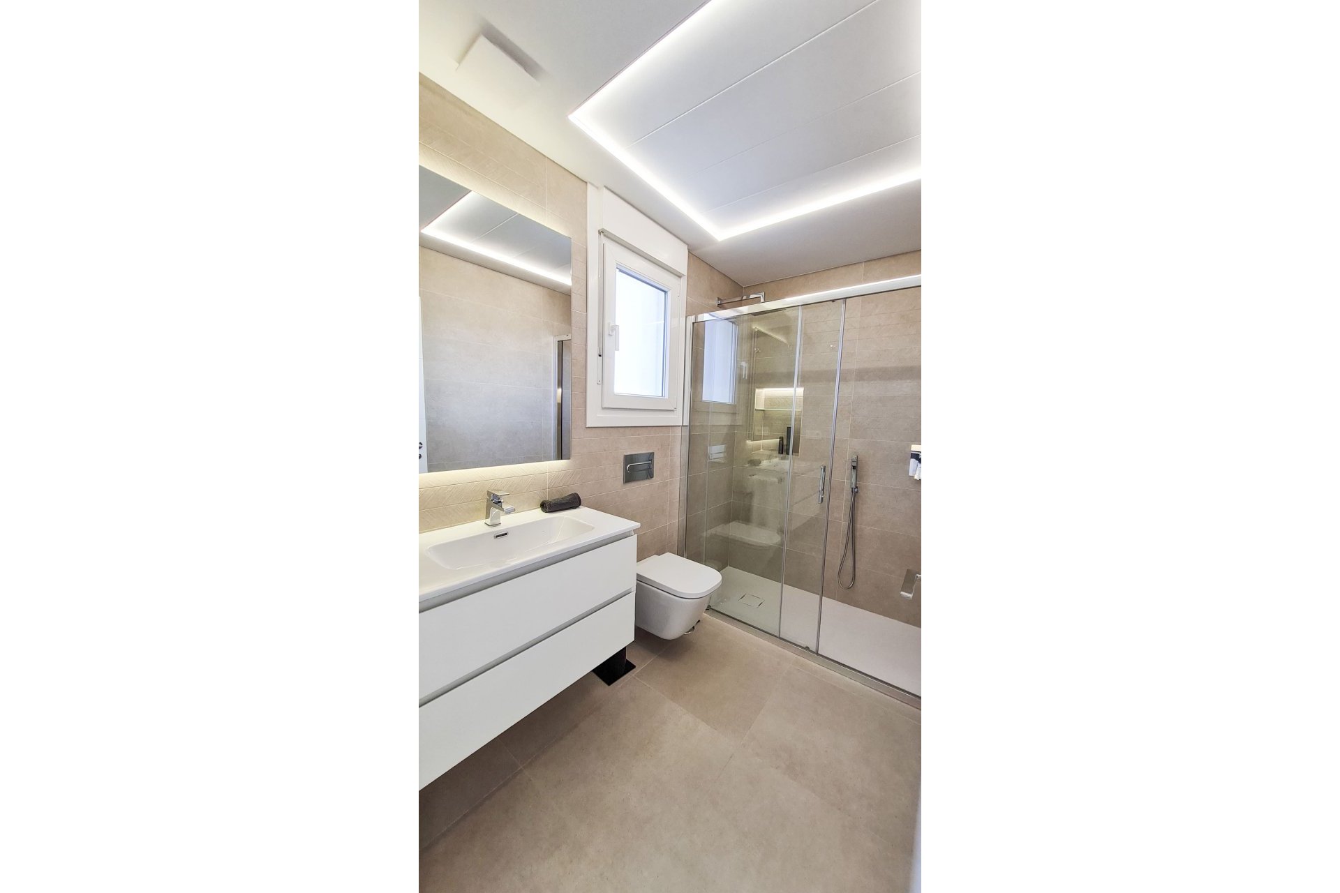 New Build - Villa -
Las Esperanzas