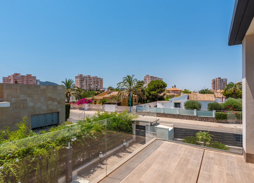 New Build - Villa -
Playa Paraiso