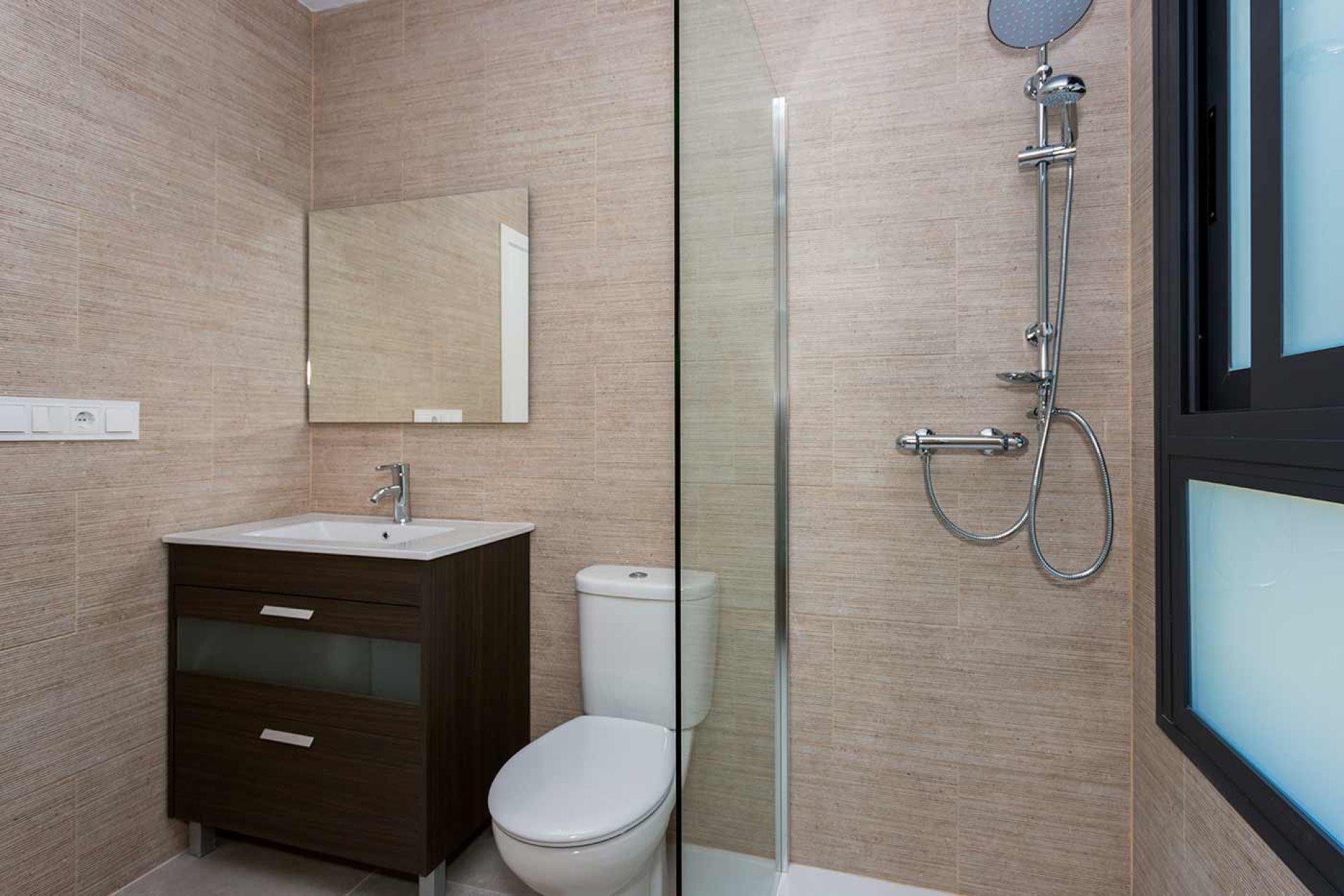 Nybyggeri - Villa -
Daya Nueva