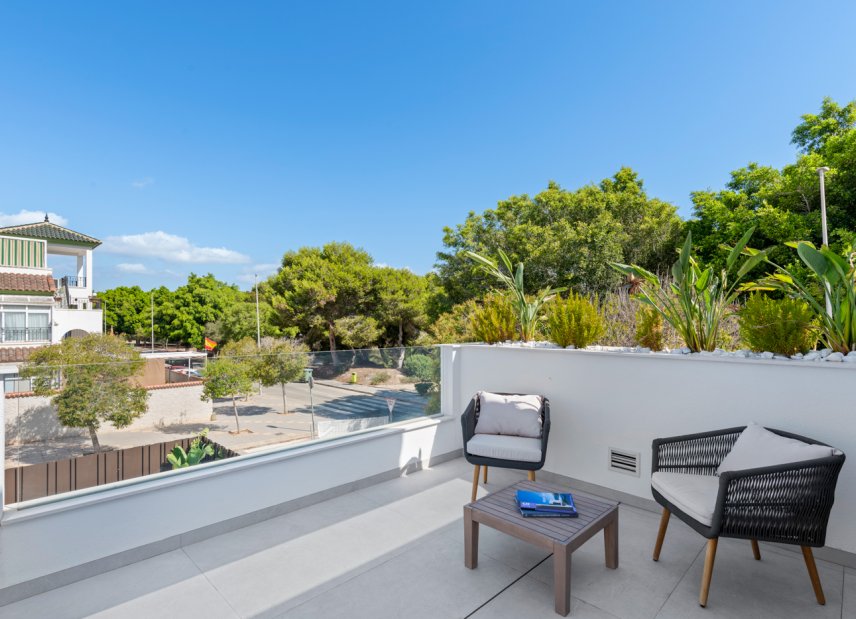 Nybyggeri - Villa -
Pilar de la Horadada