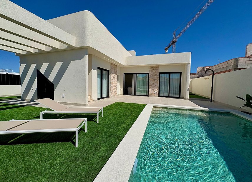 Nybyggeri - Villa -
Roldán