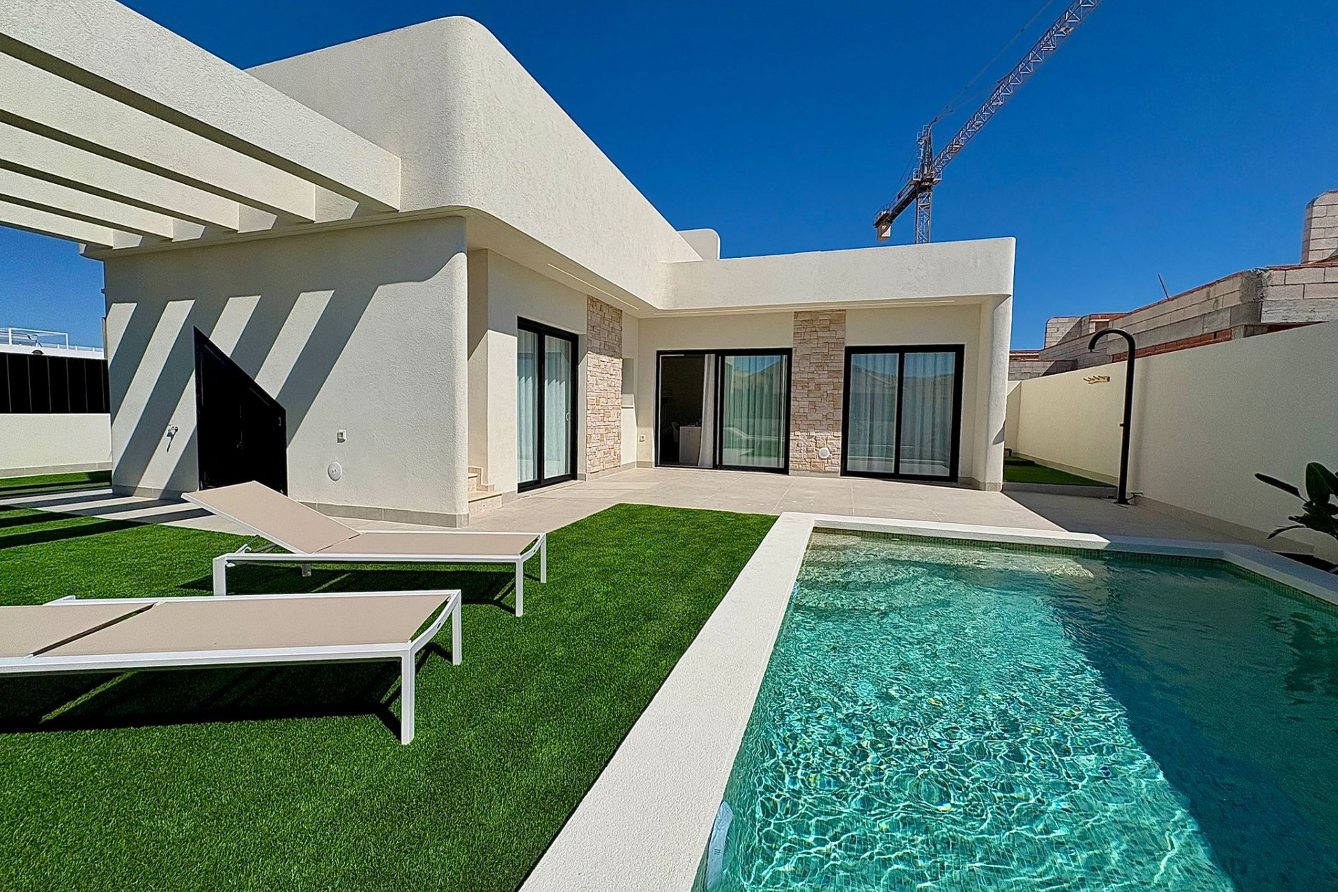 Nybyggeri - Villa -
Roldán