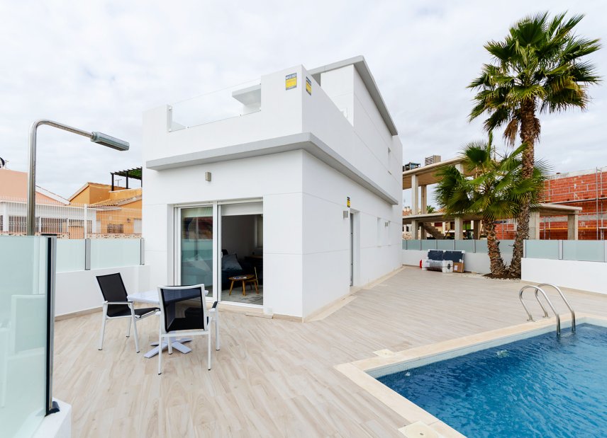 Nybyggeri - Villa -
Torrevieja