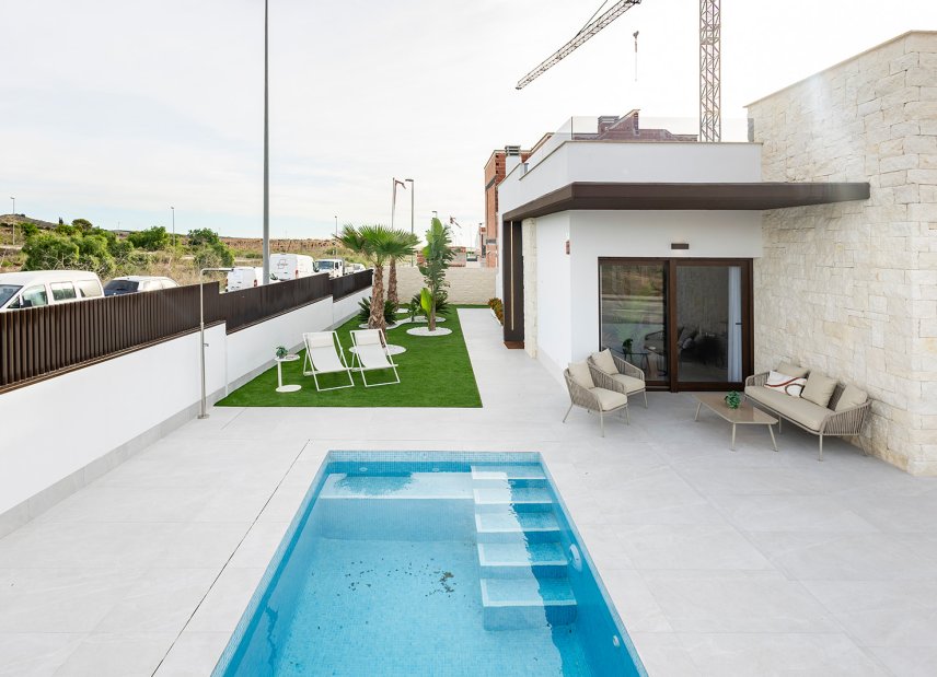 Obra nueva - Adosado -
Orihuela Costa