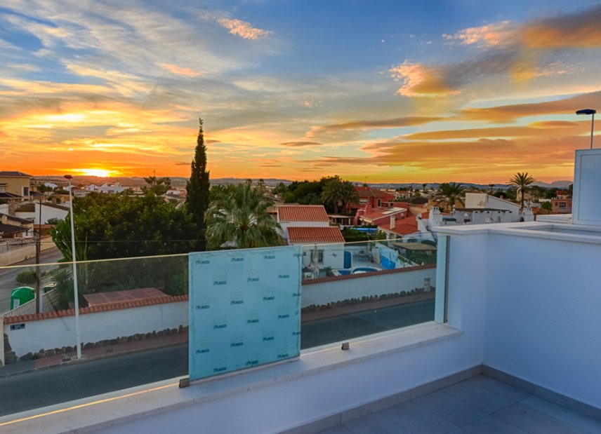 Obra nueva - Adosado -
Pilar de la Horadada