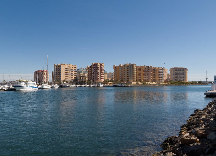 Obra nueva - Apartamento -
La Manga del Mar Menor