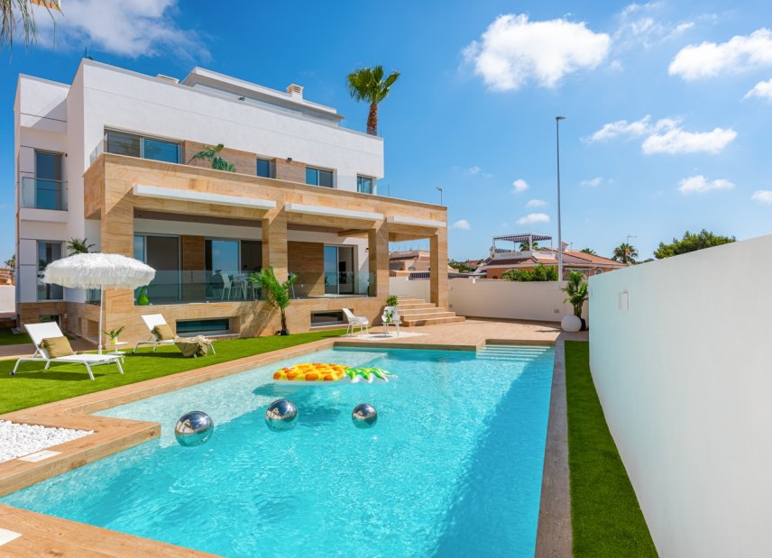 Obra nueva - Villa -
Ciudad Quesada