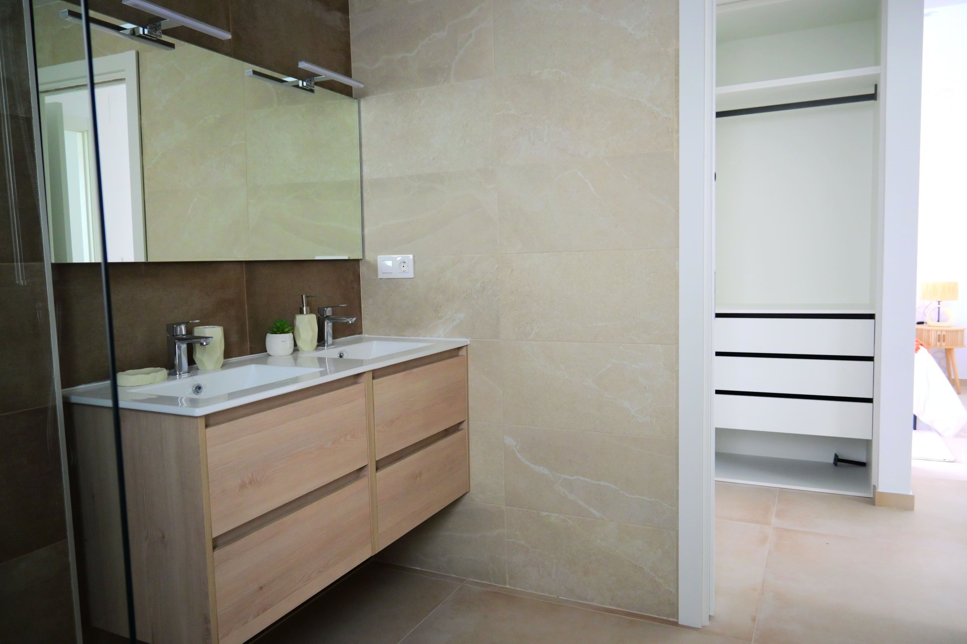 Obra nueva - Villa -
Dolores