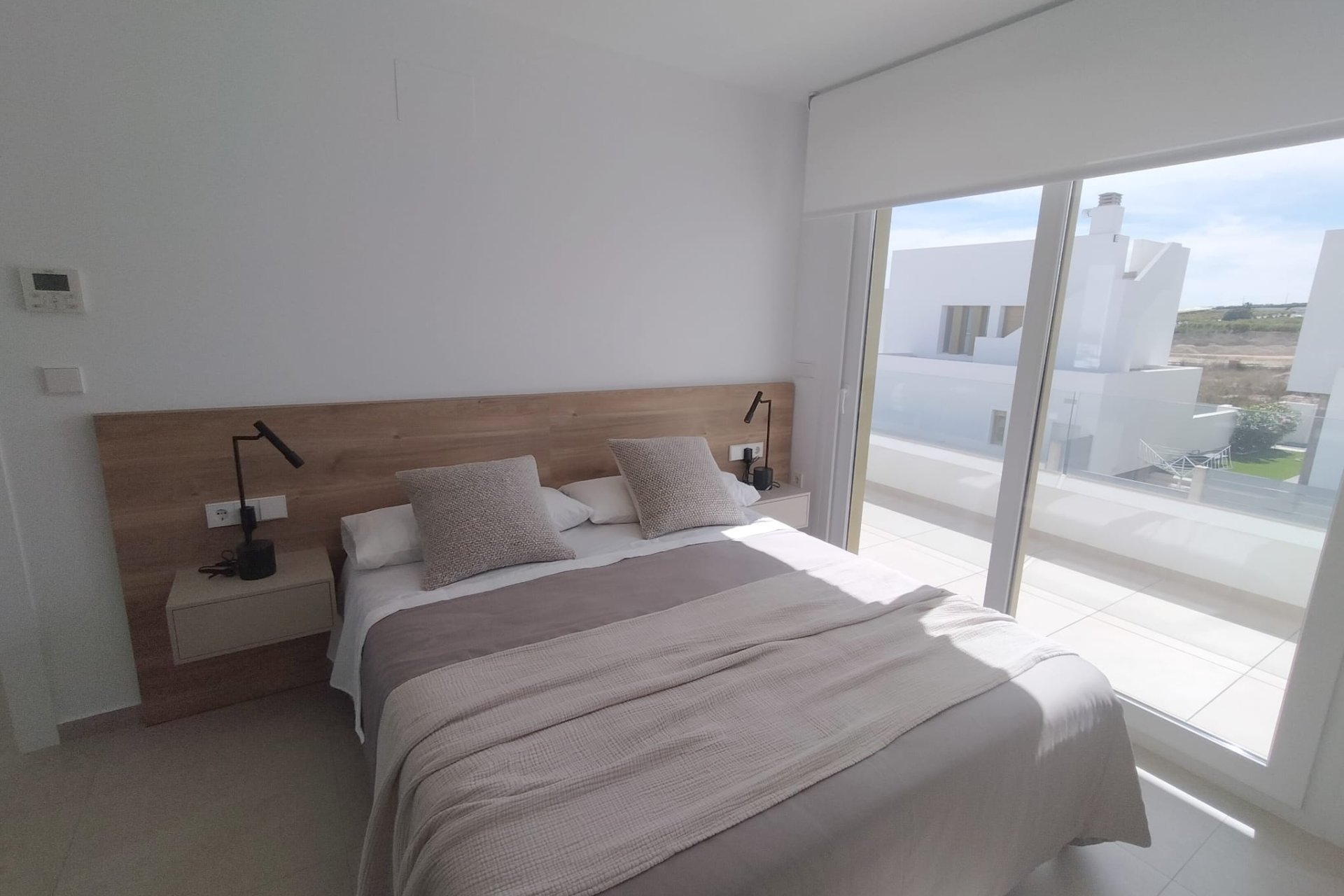 Obra nueva - Villa -
Entrenaranjos