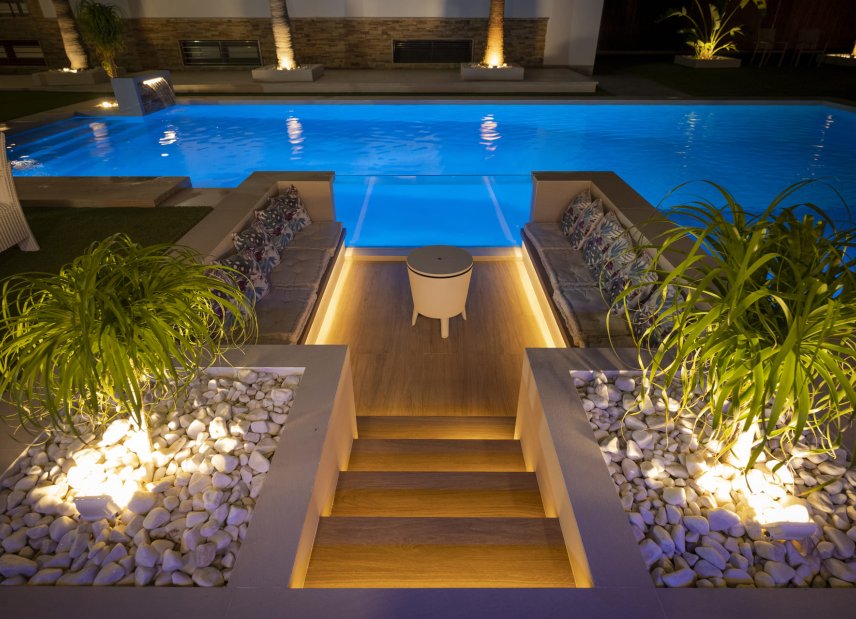 Obra nueva - Villa -
Jerónimo y Avileses