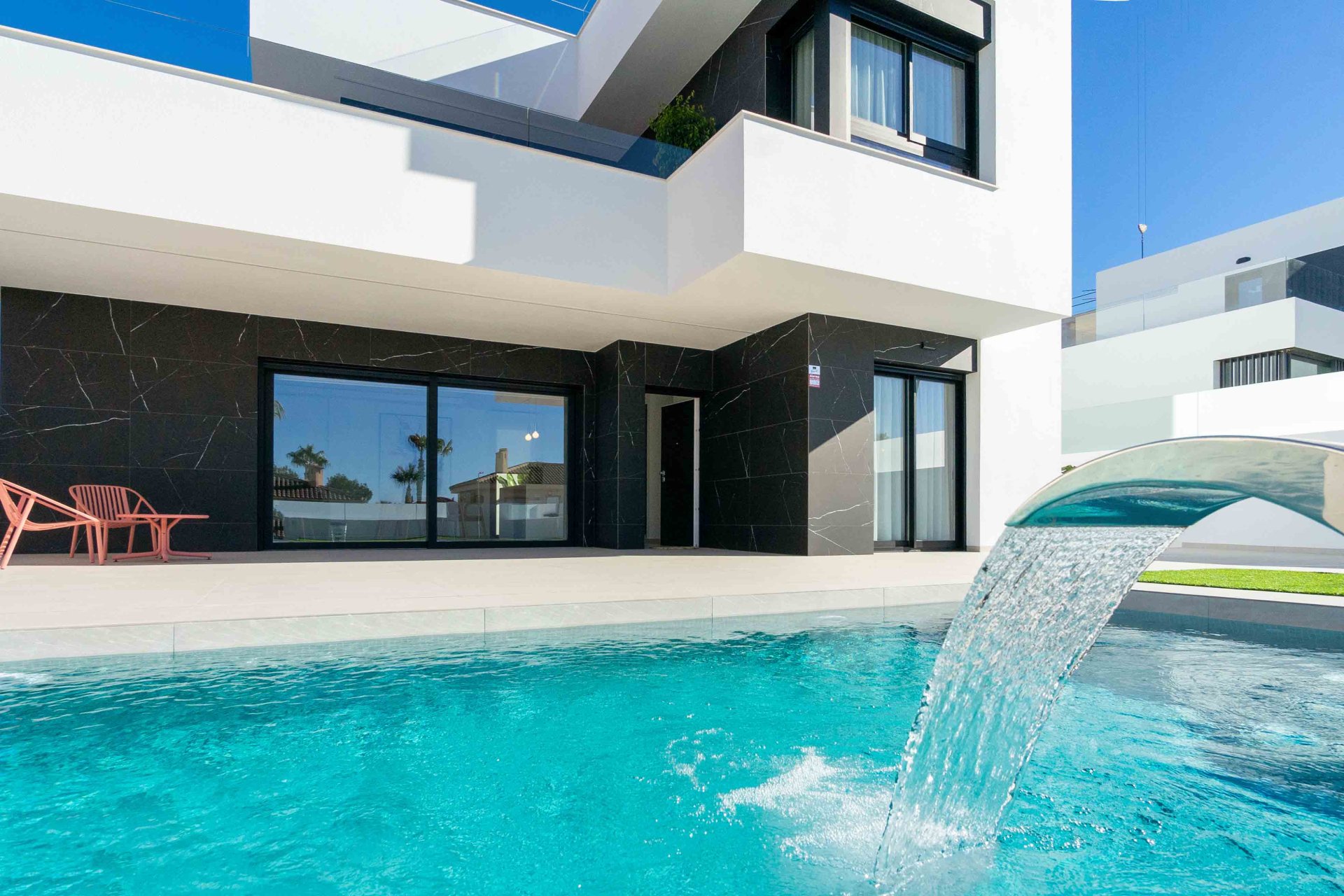 Obra nueva - Villa -
Rojales