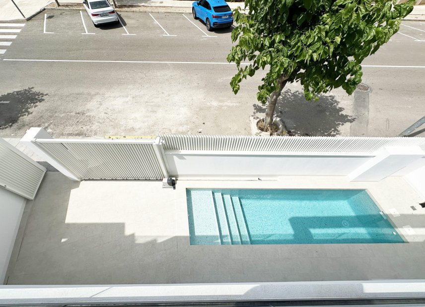 Obra nueva - Villa -
Torre de la Horadada