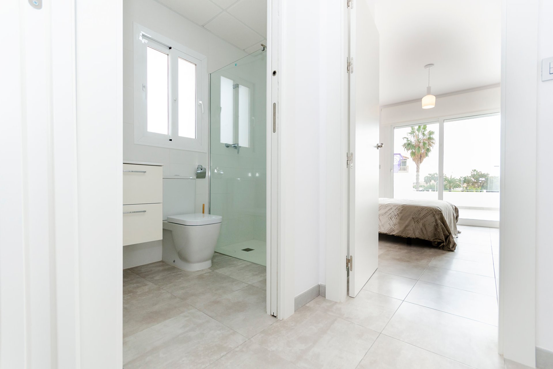 Obra nueva - Villa -
Torrevieja