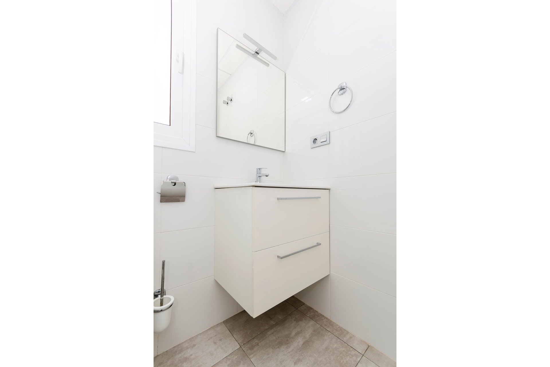 Obra nueva - Villa -
Torrevieja