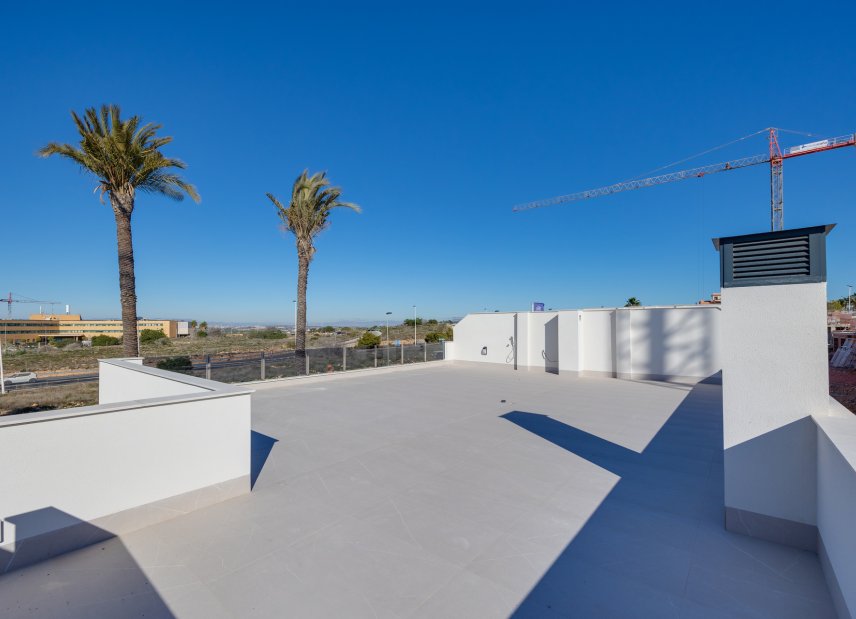 Obra nueva - Villa -
Torrevieja