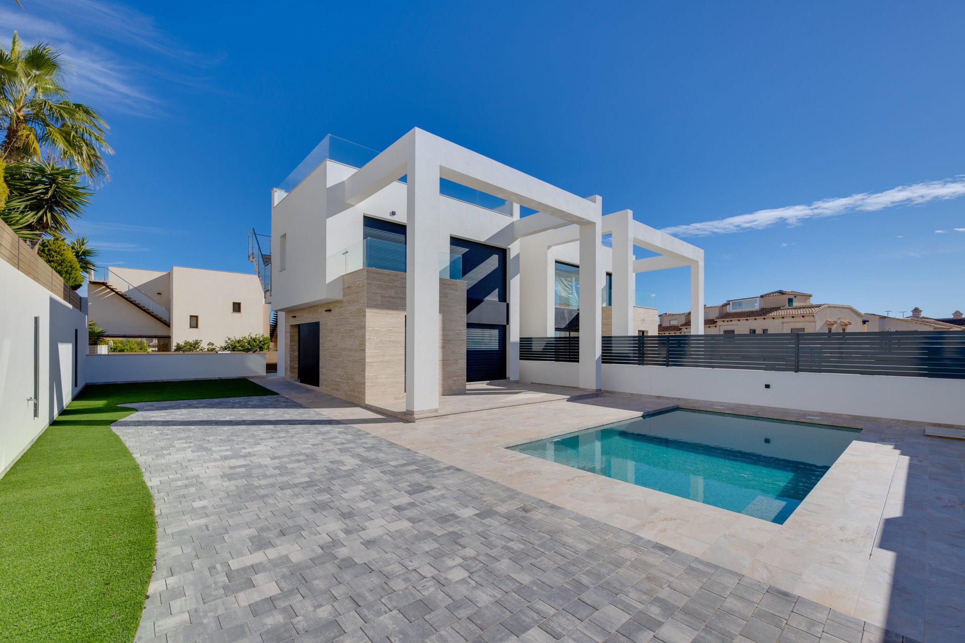 Obra nueva - Villa -
Torrevieja