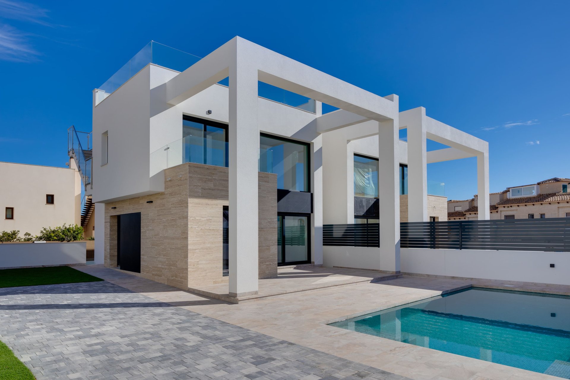 Obra nueva - Villa -
Torrevieja