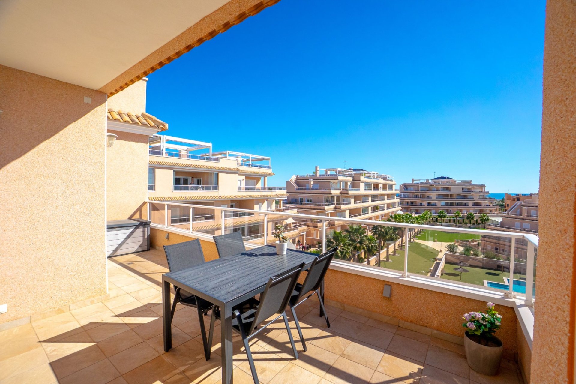 Resale - Apartment -
Orihuela Costa - Villamartín