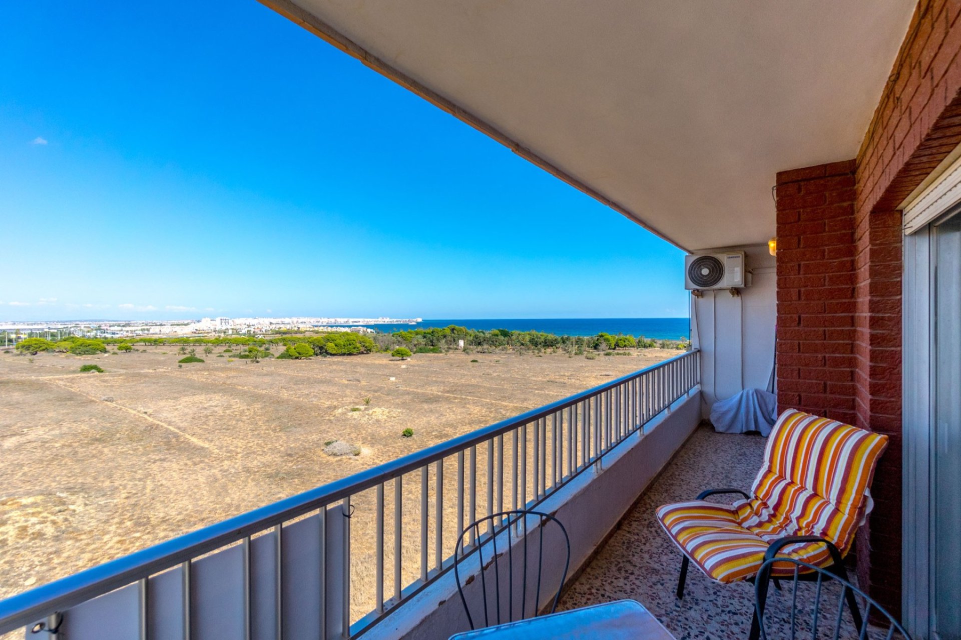 Resale - Apartment -
Torrevieja