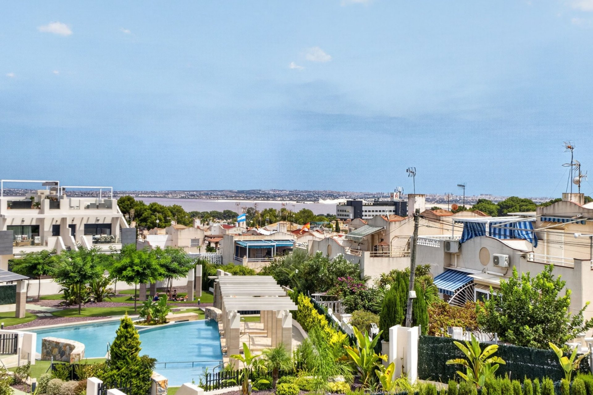 Resale - Apartment -
Torrevieja