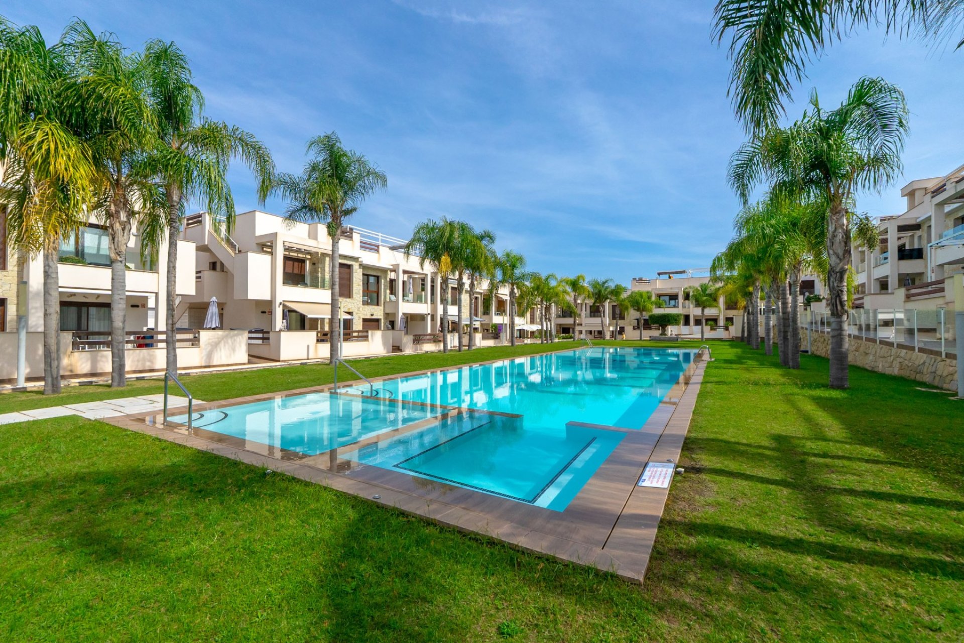 Resale - Apartment -
Torrevieja