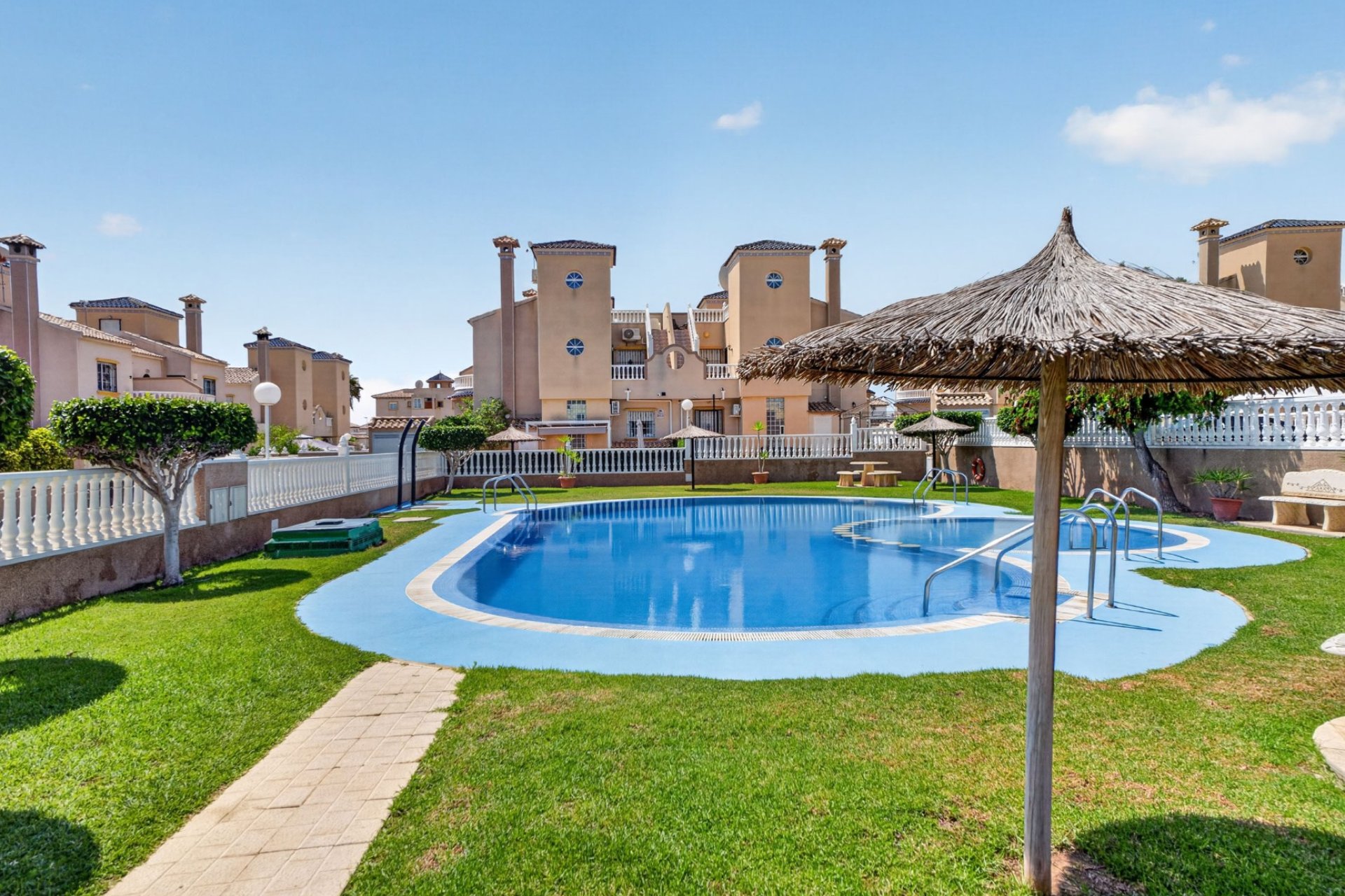 Resale - Townhouse -
Orihuela Costa - Lomas De Cabo Roig