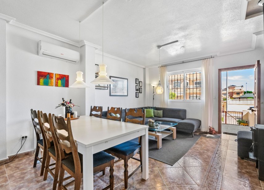 Resale - Townhouse -
Pilar de la Horadada - Torre de la Horadada