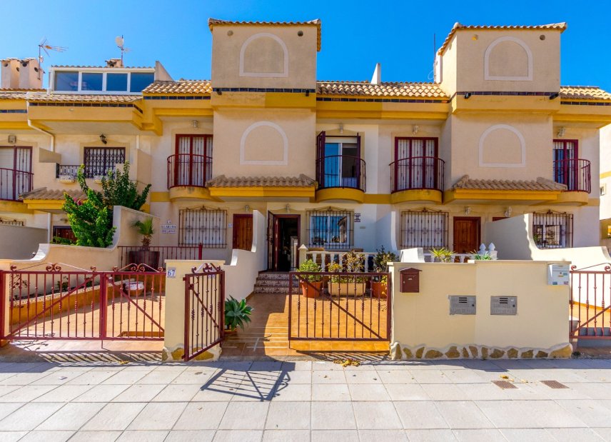 Resale - Townhouse -
Pilar de la Horadada - Torre de la Horadada