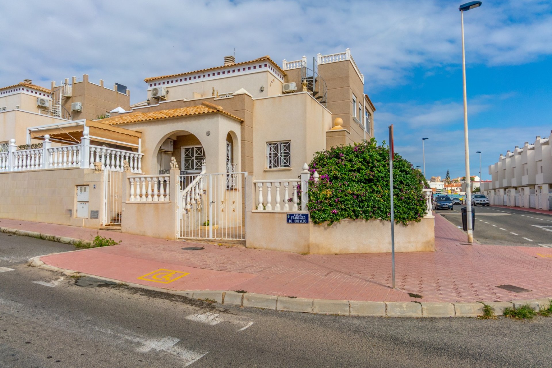 Resale - Townhouse -
Torrevieja