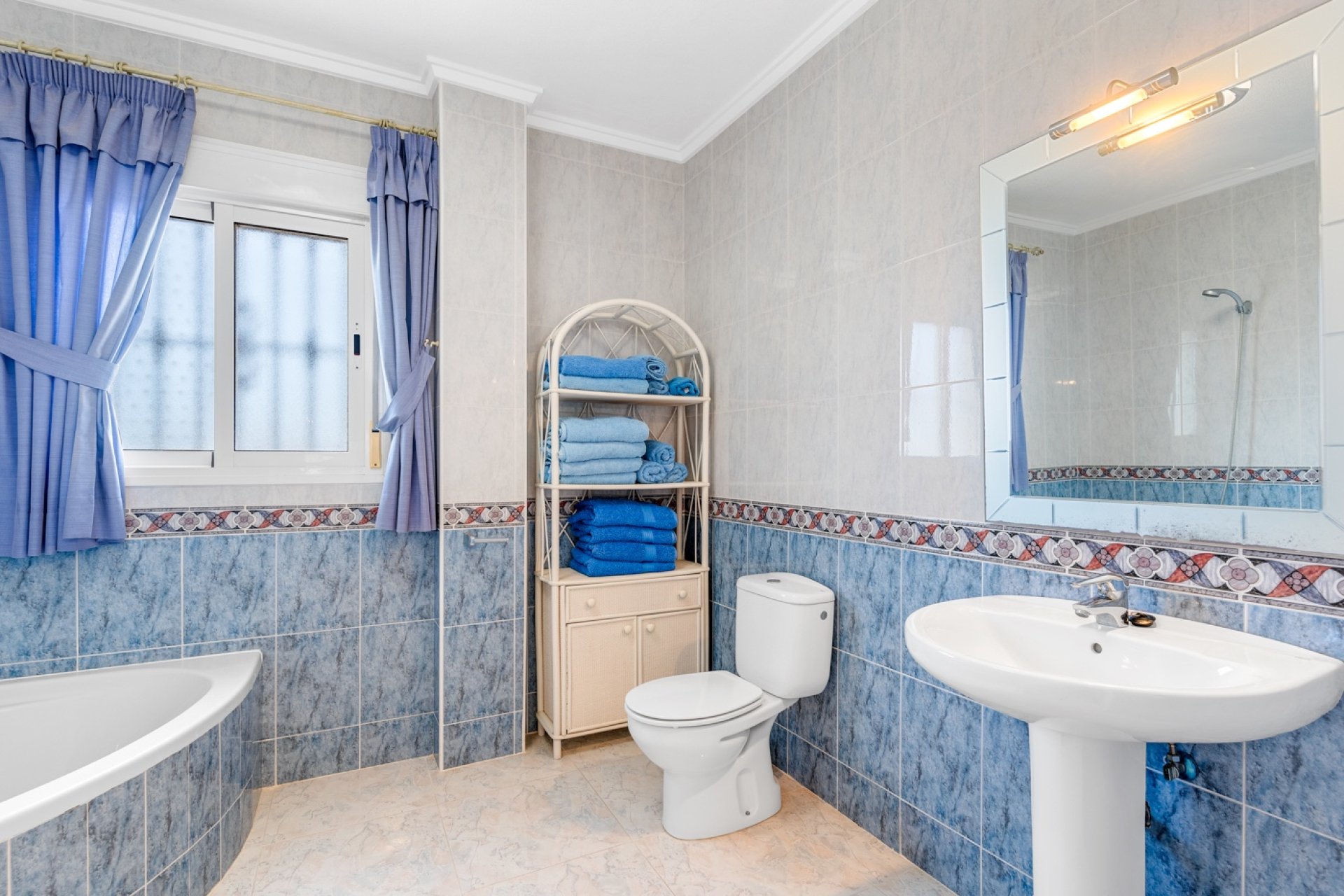 Resale - Villa -
Ciudad Quesada
