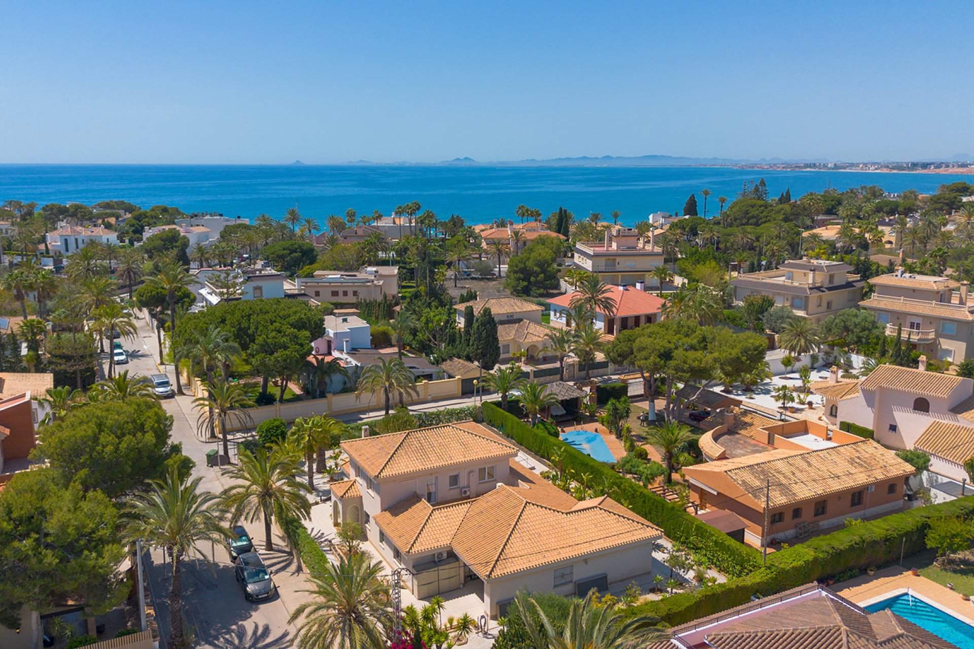 Resale - Villa -
Orihuela Costa - Cabo Roig