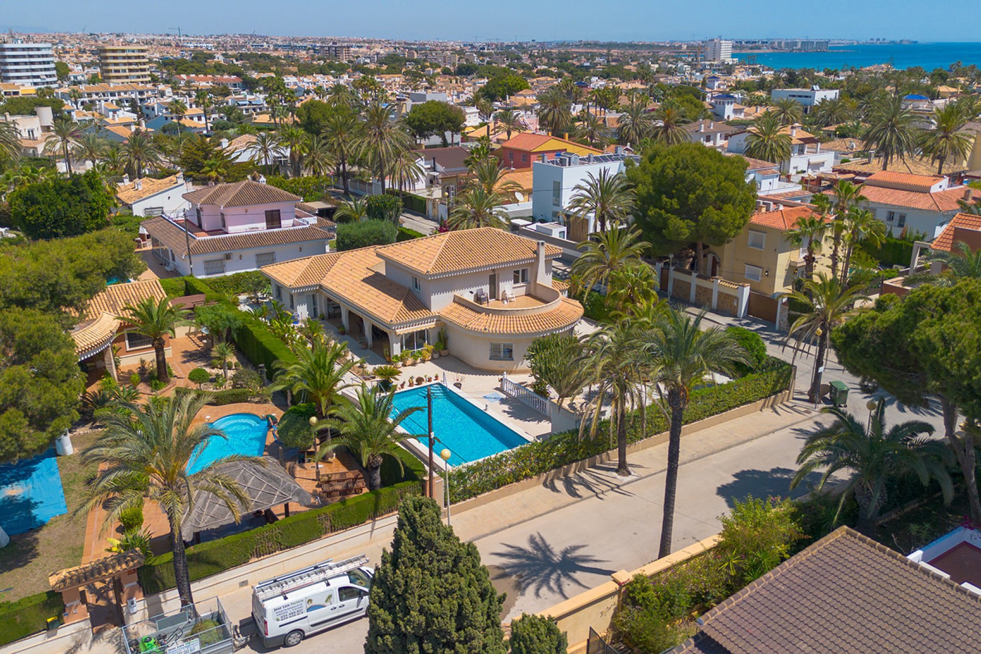 Resale - Villa -
Orihuela Costa - Cabo Roig
