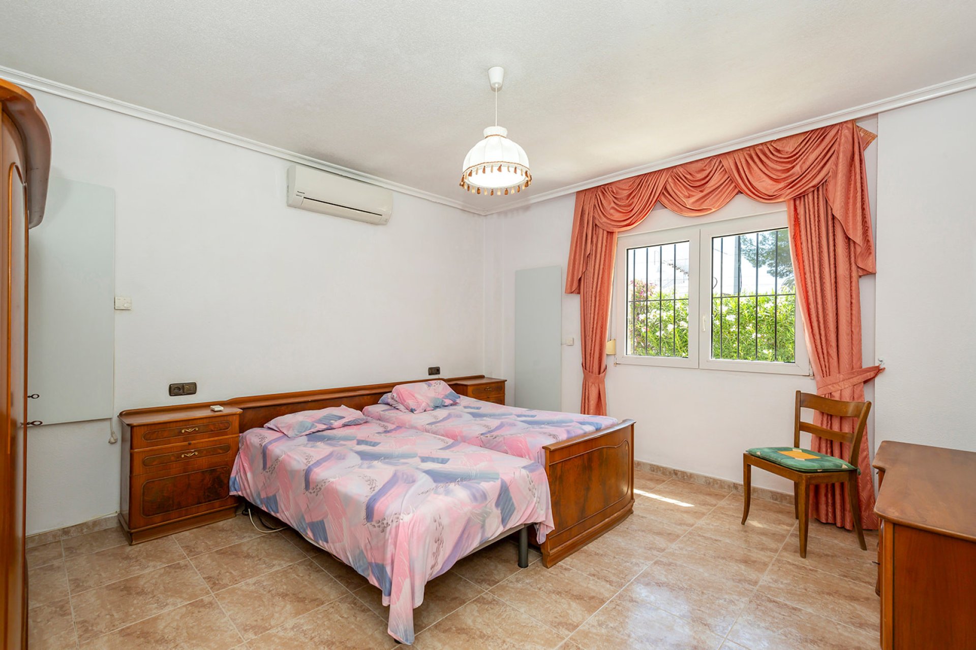 Resale - Villa -
Orihuela Costa - Cabo Roig