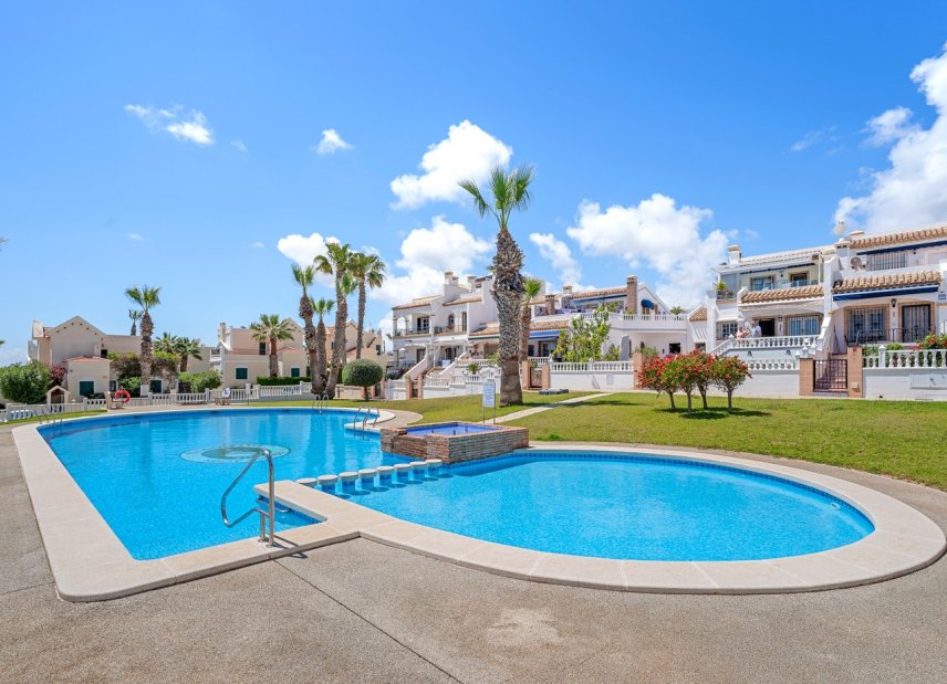 Resale - Villa -
Orihuela Costa - Los Dolses