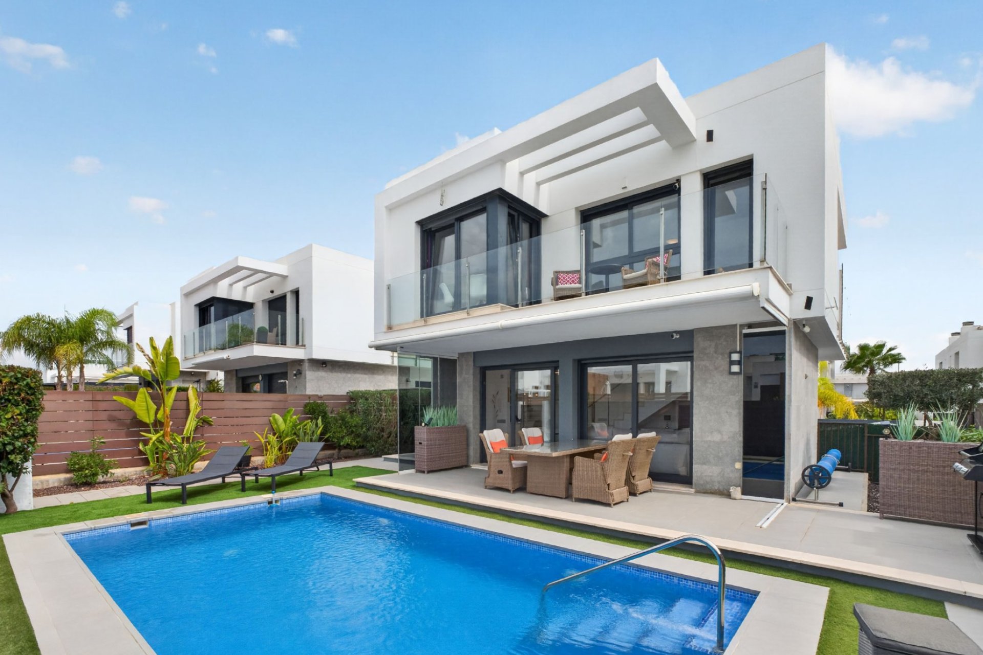 Resale - Villa -
Orihuela Costa - Orihuela