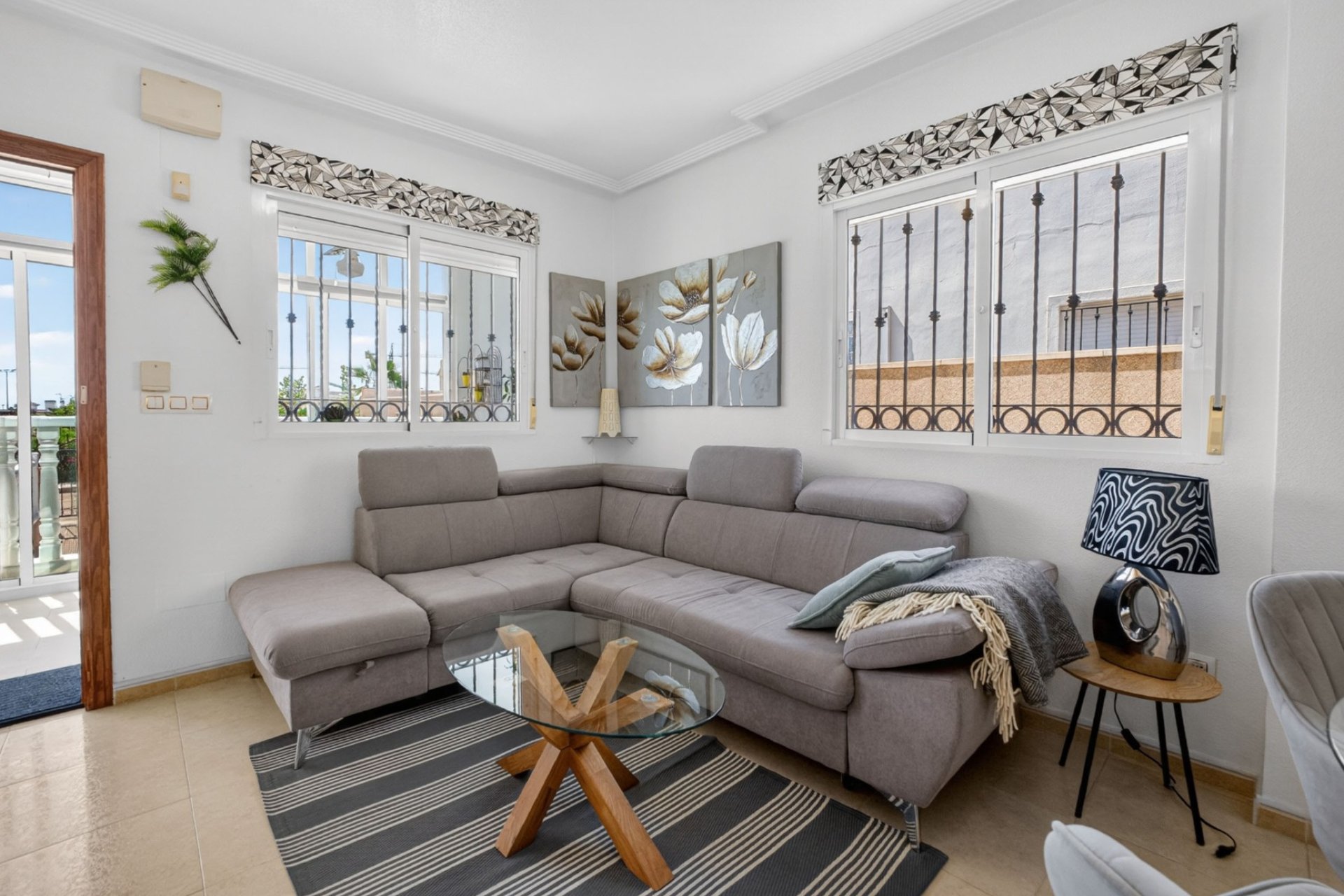 Resale - Villa -
Orihuela Costa - Punta Prima