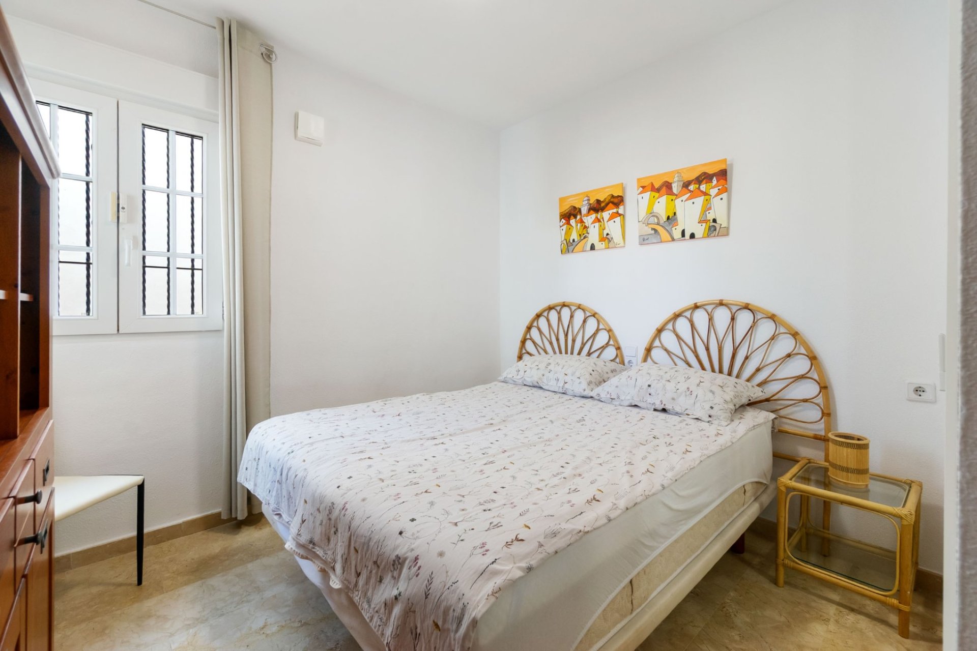 Resale - Villa -
Orihuela Costa - Villamartín