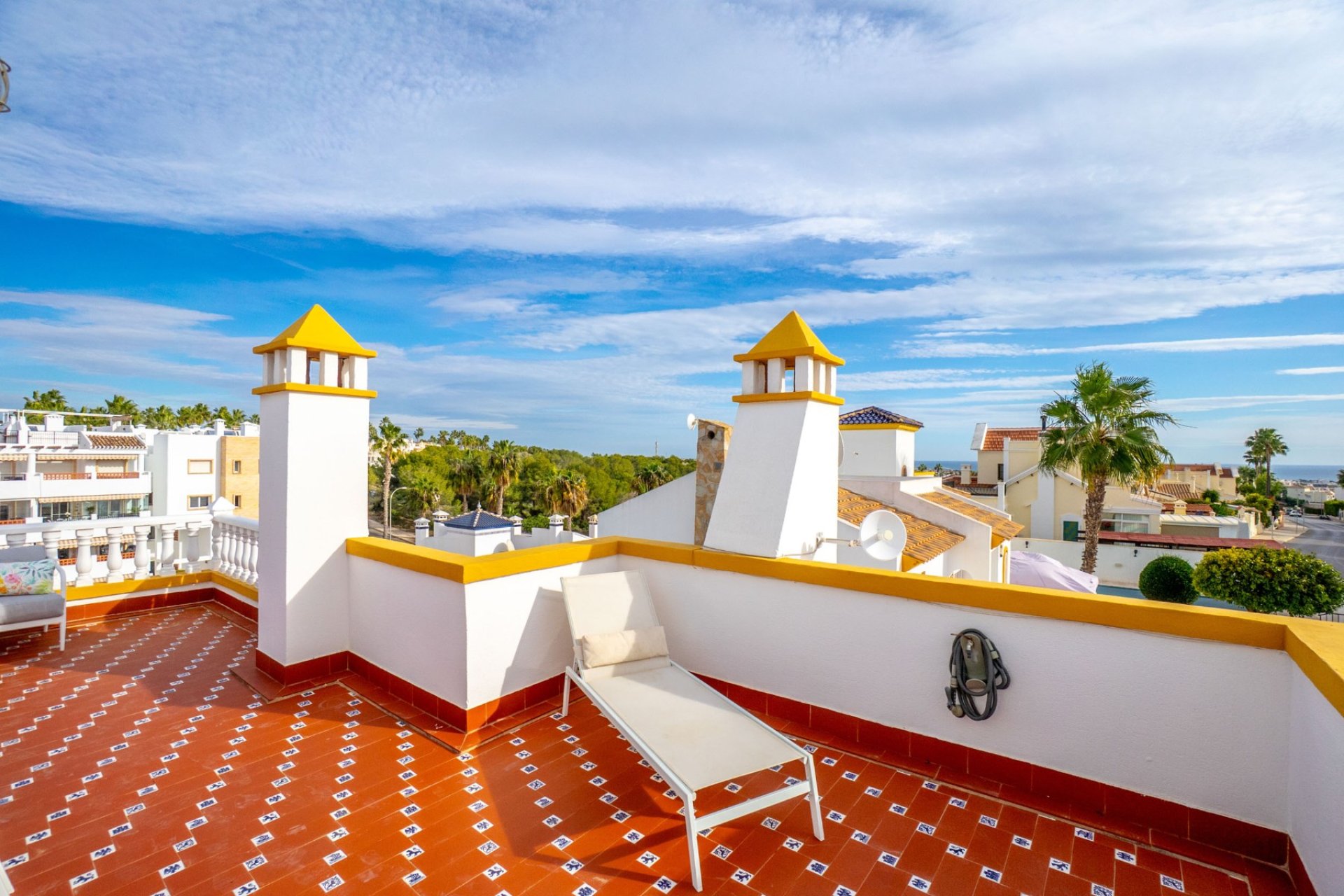 Resale - Villa -
Orihuela Costa - Villamartín