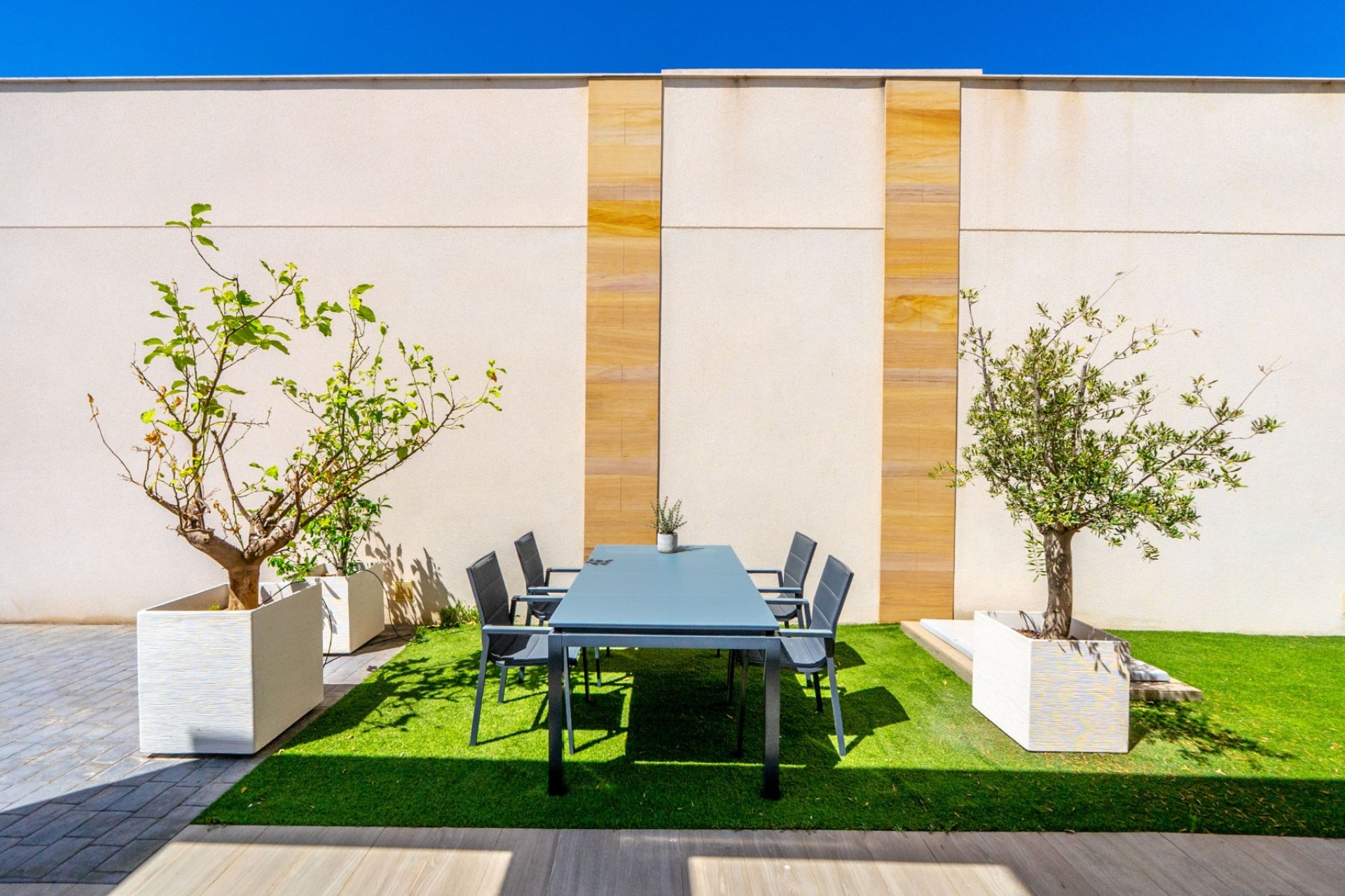 Resale - Villa -
Torrevieja